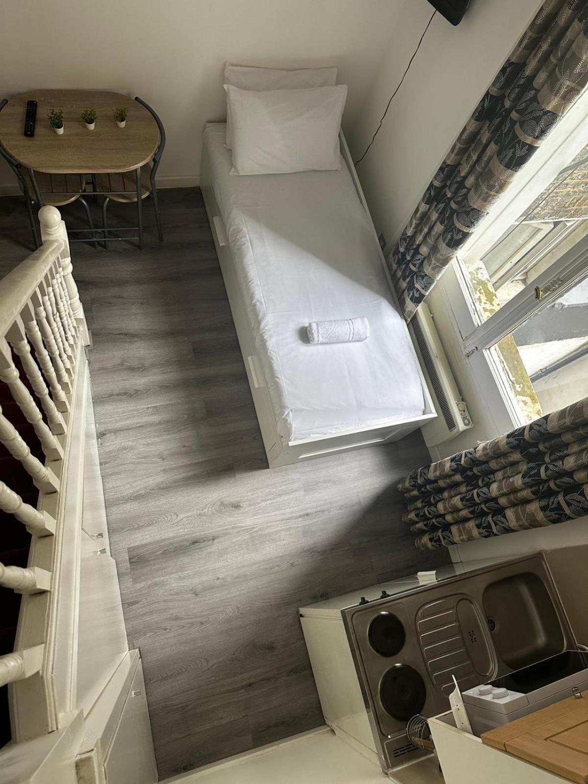 런던 F101-First Floor Flat Fits 3 Near Hyde Park 아파트 외부 사진